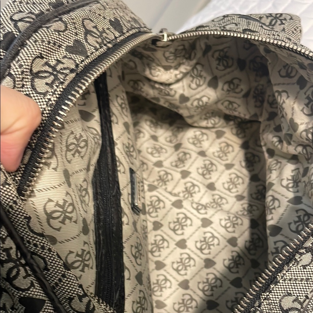 Stylish Black and Gray Monogram Women's Bag - Picture 3 of 3